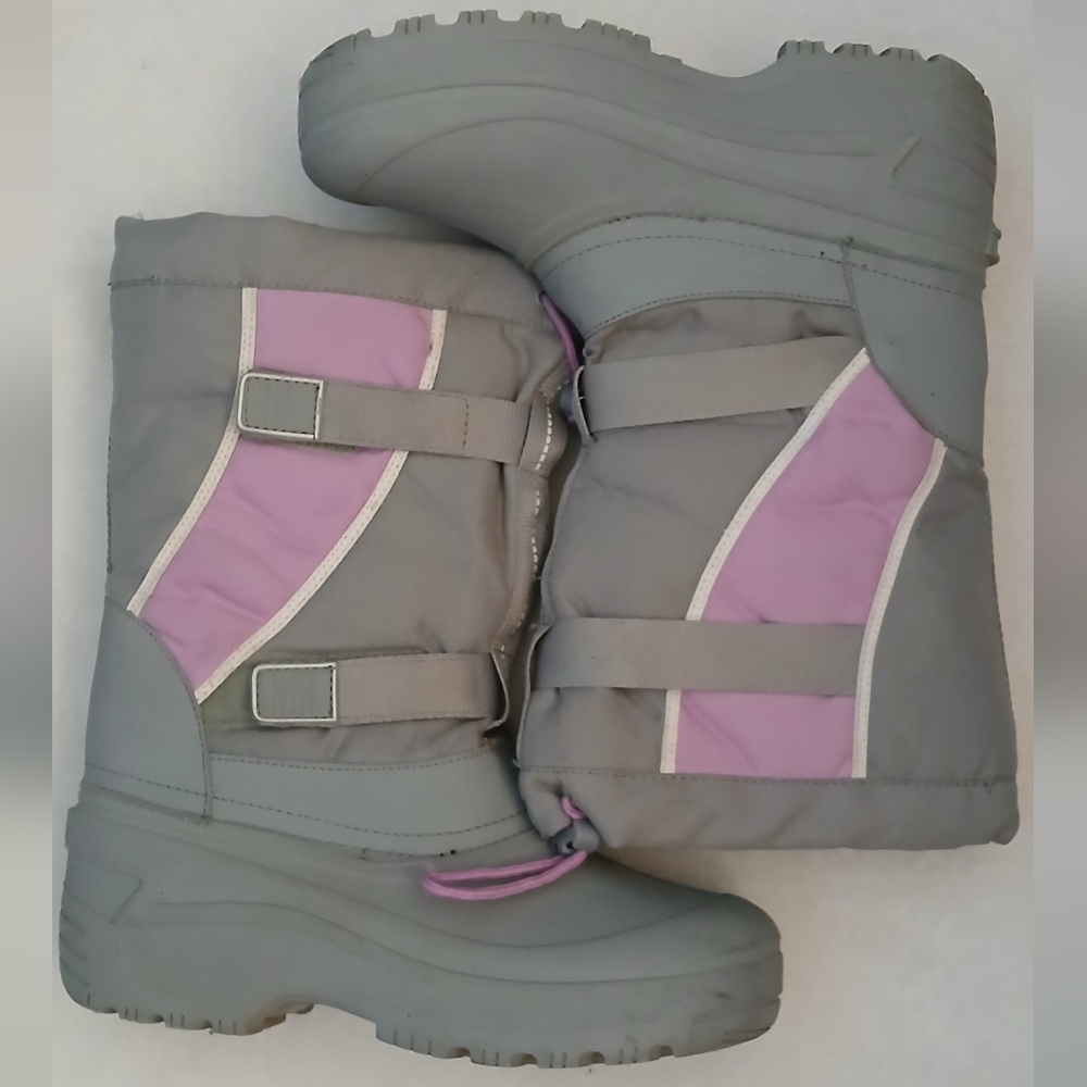 Stylish Women's Winter Boots in Gray and Pink